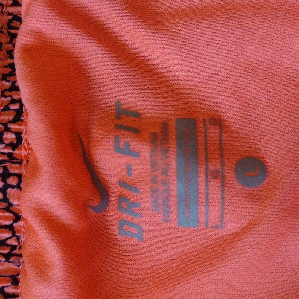 Shorts - Picture 5 of 6